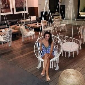 Meet your Posher, Laura